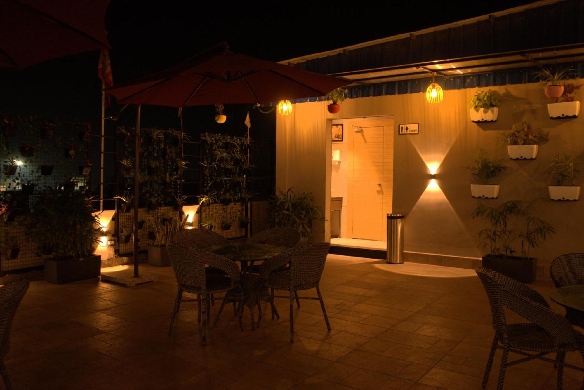 Kishanganj Hotel Tanisha מראה חיצוני תמונה