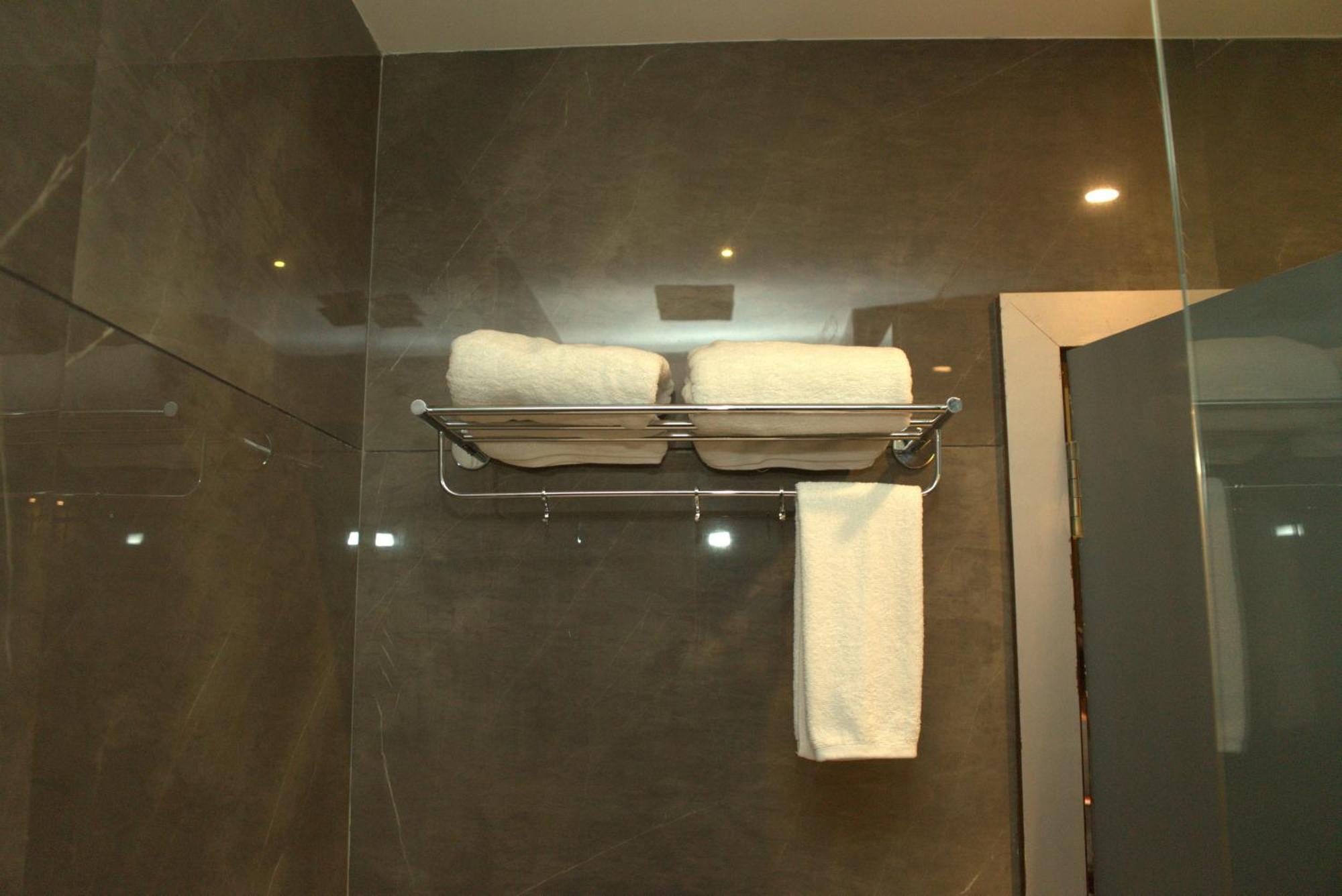 Kishanganj Hotel Tanisha מראה חיצוני תמונה