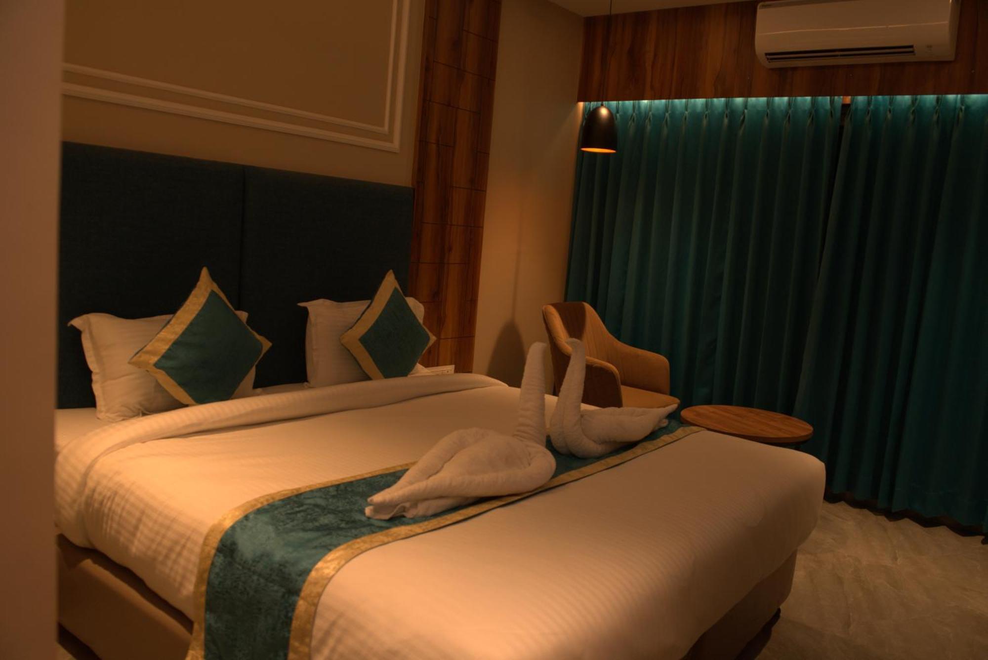 Kishanganj Hotel Tanisha מראה חיצוני תמונה