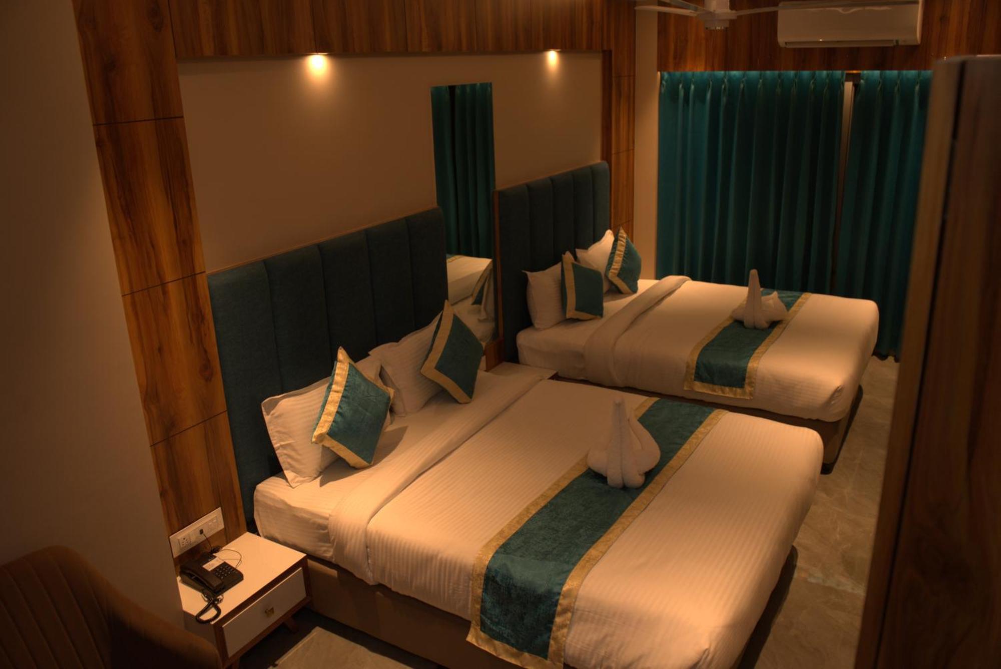 Kishanganj Hotel Tanisha מראה חיצוני תמונה